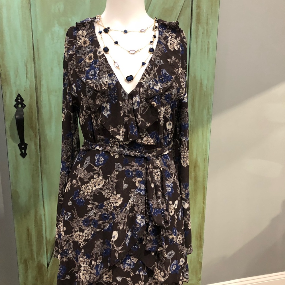 Romantic floral long sleeve dress